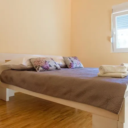Vakantiehuis Poolincluded - Maslina Lisane Ostrovicke
