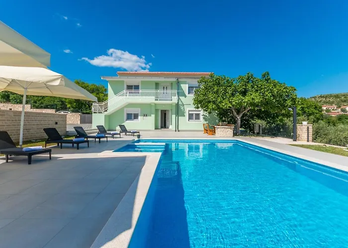 Poolincluded - Maslina Feriehus *
