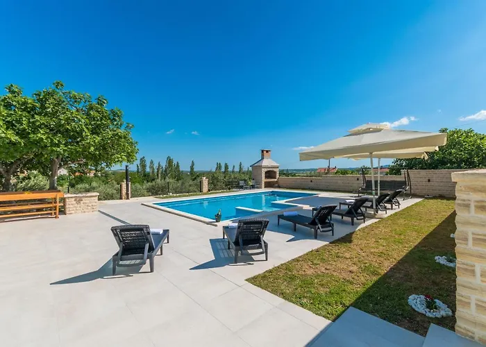 Сasa de vacaciones Poolincluded - Maslina